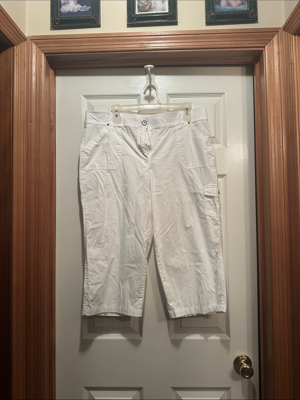 Counterparts White Cargo Capris for Men